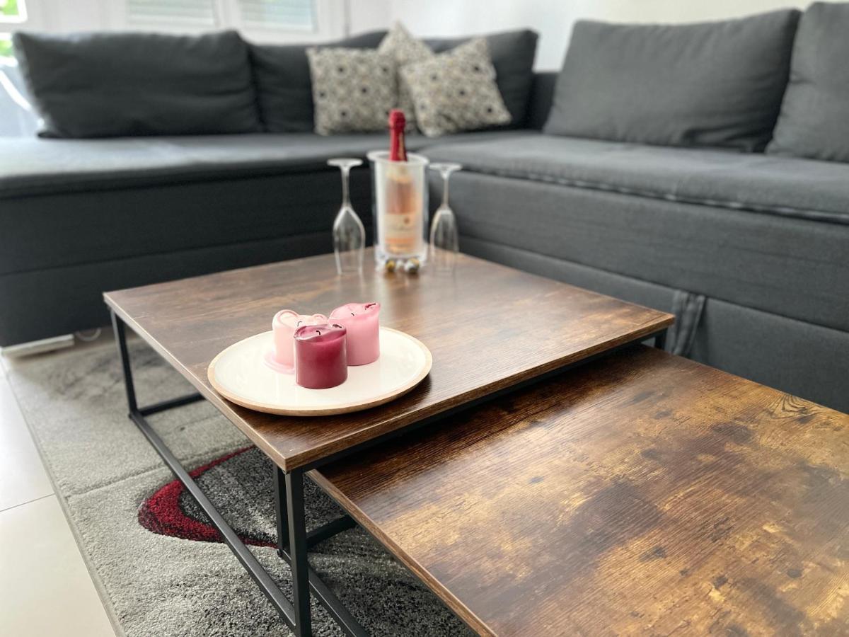 Sonnige Wohnung Im Zentrum Mit Terrasse U Tiefgarage - Netflix & Prime Lipsk Zewnętrze zdjęcie