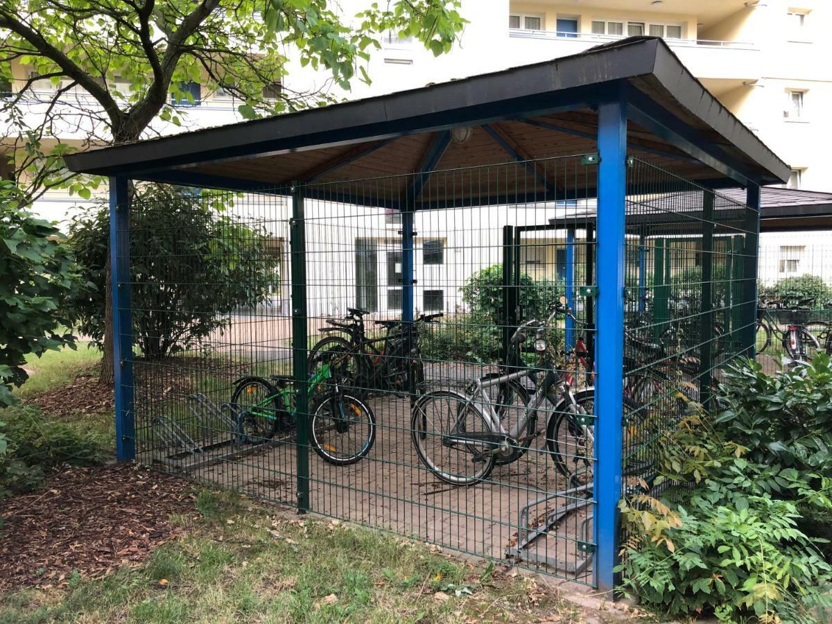 Sonnige Wohnung Im Zentrum Mit Terrasse U Tiefgarage - Netflix & Prime Lipsk Zewnętrze zdjęcie